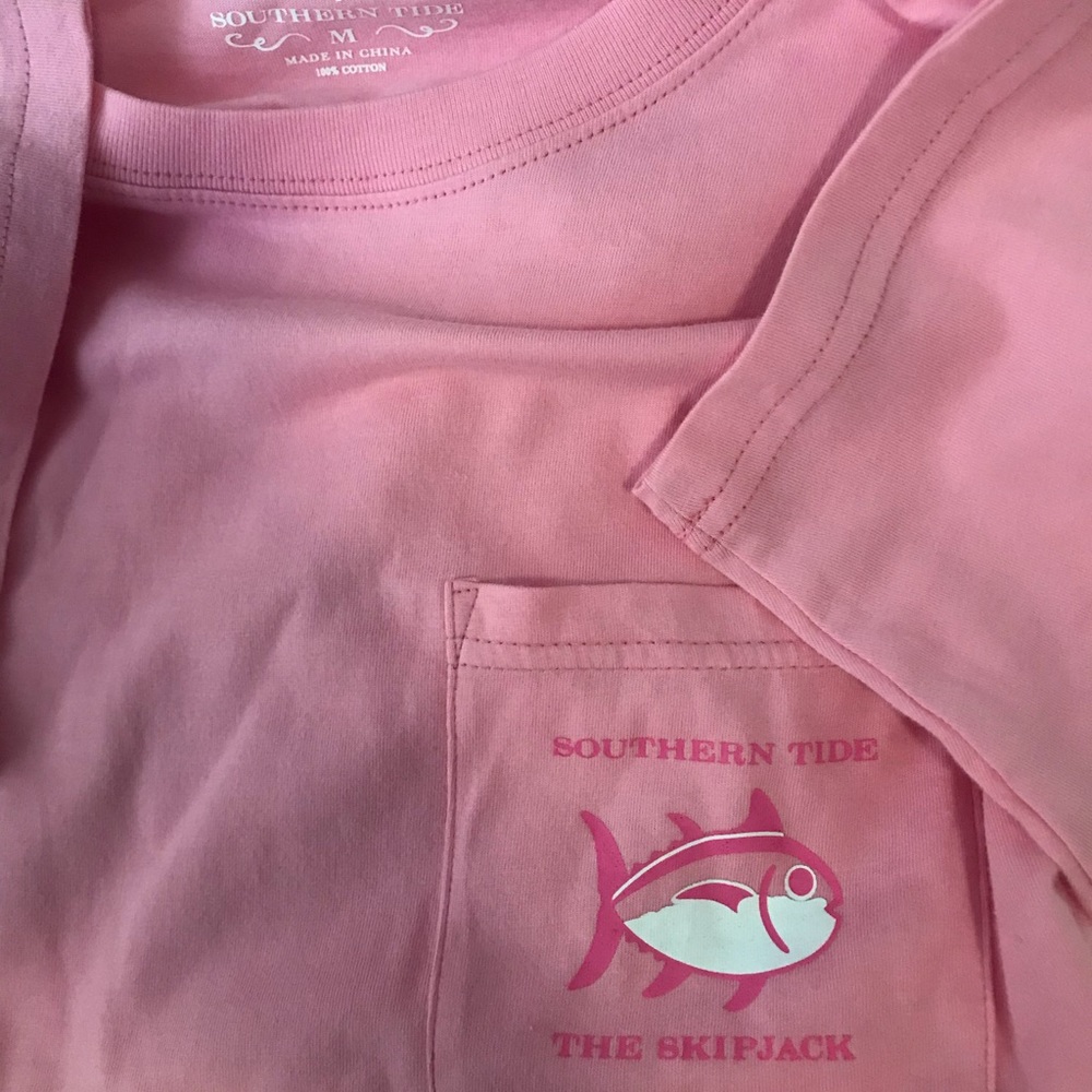 Southern tide pink t-shirt size medium *NWT*